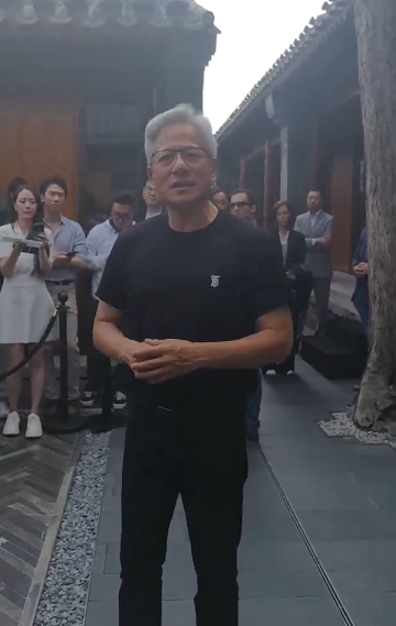 华利配资 黄仁勋：英伟达是“最后入场者”，但“永远不晚”